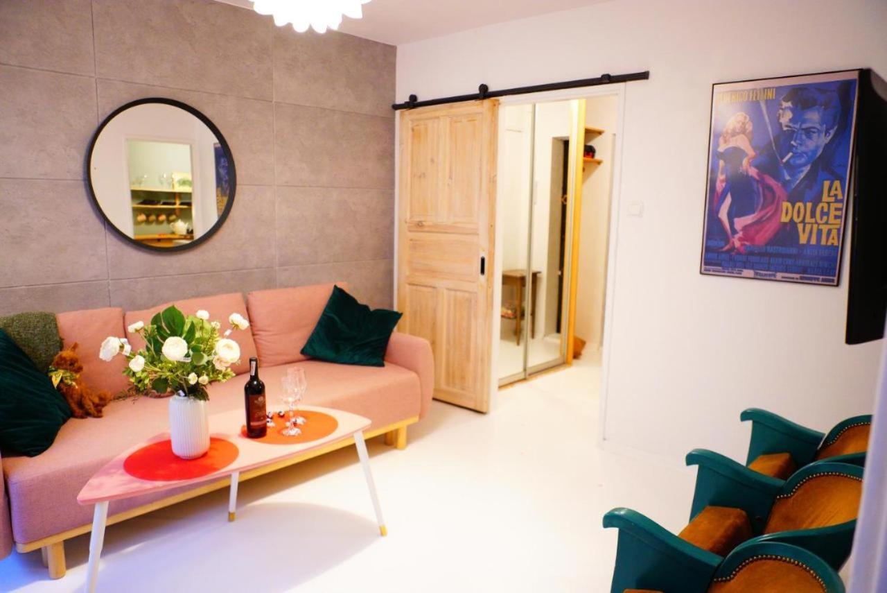 P&O Serviced Apartments Kinowa Варшава Экстерьер фото