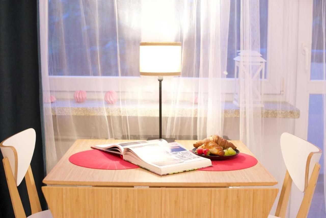 P&O Serviced Apartments Kinowa Варшава Экстерьер фото